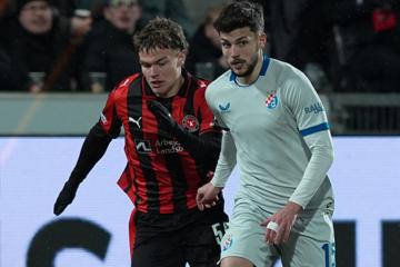 Dínamo Zagreb cayó ante Midtjylland en la Europa League con ingreso de Pérez Vinlöf