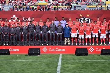 Cienciano presentó a su plantel y quedó listo para la temporada 2026