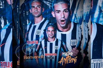 Mateo Antoni fue presentado como nuevo defensa de Alianza Lima