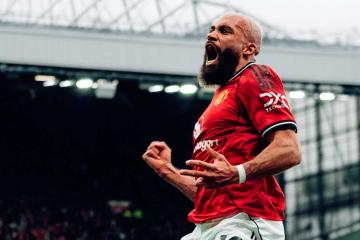 ¡Manchester se pintó de rojo! United venció 2-0 al City