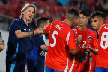 Gareca: "Pavez es un gran refuerzo para Alianza por su profesionalismo y experiencia que tiene"