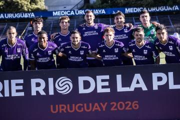 Saravia fue titular en amistoso de Defensor Sporting