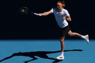 Zverev avanzó a la segunda ronda en Australia