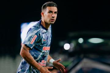 Antoni, tras silbidos de los hinchas: "Estamos punteros, ¿qué estamos haciendo mal?"