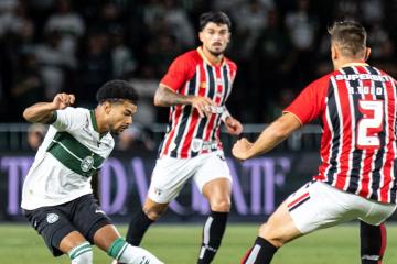 Sao Paulo venció a Coritiba y llegó a la cima del Brasileirao