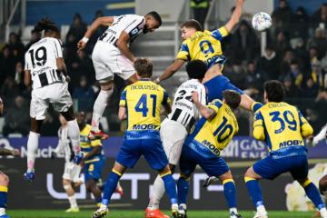 Juventus goleó 4-1 a Parma y mantiene su buen momento en la Serie A