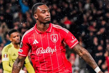 Nottingham Forest mantuvo su ventaja y avanzó en la Europa League