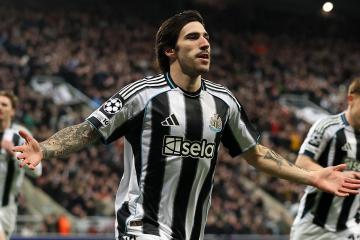 Newcastle ganó y se metió a octavos de final de la Champions League