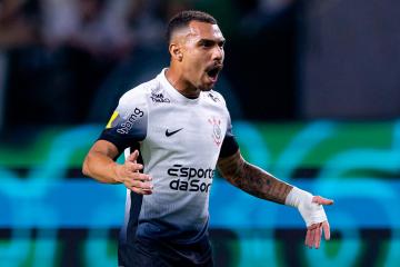Carrillo fue suplente en la clasificación de Corinthians en el Campeonato Paulista