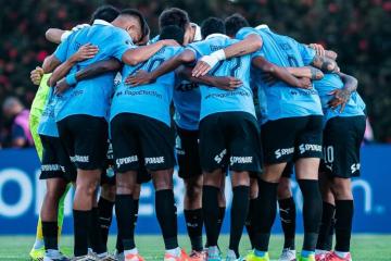 Dos futbolistas de Cristal integran el once ideal de la Copa Libertadores