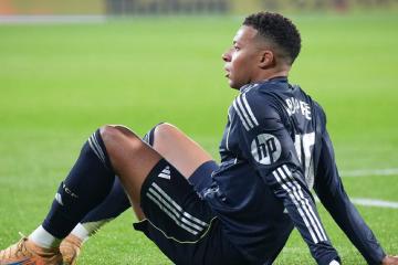 ¡Increíble! Médicos del Real Madrid diagnosticaron rodilla equivocada de Kylian Mbappé