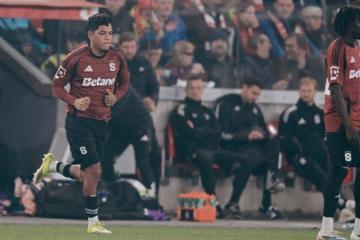Sparta Praga cayó ante Slavia en el clásico con minutos para Sonne y Grimaldo