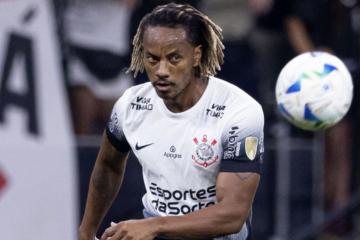 Con ingreso de André Carrillo, Corinthians cayó por 2-0 con Coritiba por el Brasileirao