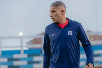 Guerrero sobre su gol anulado: "Yo le gano la posición"