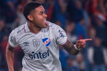 Nacional goleó 3-0 a Cerro Largo