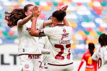 Universitario goleó sin problemas por 4-0 a Atlético Andahuaylas