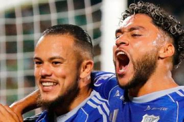 Con gol de media cancha, Millonarios avanzó en la Sudamericana