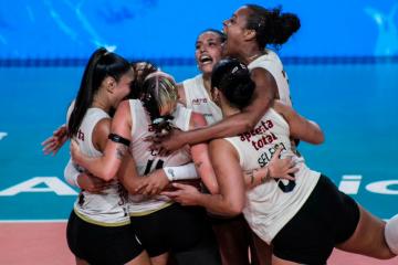 Universitario se impuso a Regatas Lima para meterse a ‘semis’ de la Liga Peruana de Vóley