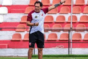¡Con buzo nuevo! Paraguayo Celso Ayala dirigirá a FC Cajamarca en lo que resta del 2026