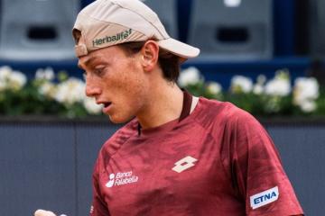 Buse ganó y avanzó a cuartos de final en Challenger en Francia