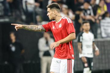 Carrillo fue suplente en la caída de Corinthians ante Internacional