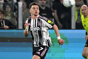 Juventus venció a Bolonia y sigue en zona de Champions League