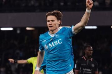 Napoli aplastó a Cremonese y se afianza como escolta del Inter