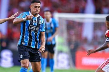 Con Noriega de titular, Gremio igualó en el clásico de Porto Alegre
