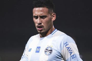 Noriega ingresó en empate de Gremio en la Sudamericana