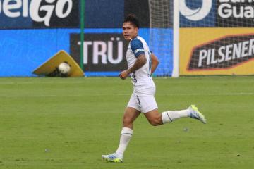 Pretell: "Estoy muy contento por el gol y por ayudar al equipo"