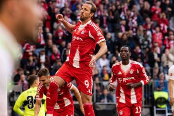 Bayern Múnich se coronó campeón de la Bundesliga tras vencer 4-2 al Stuttgart
