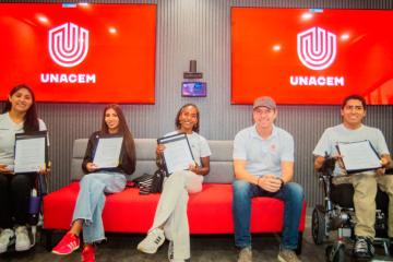 UNACEM reafirma su compromiso con el deporte y renueva su alianza con el Team UNACEM
