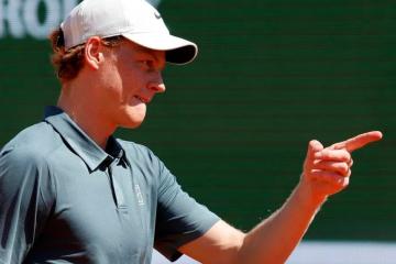 Sinner avanzó a cuartos de final en Montecarlo