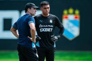 (FOTOS) Zé Ricardo estuvo al mando de su primer entrenamiento en Cristal