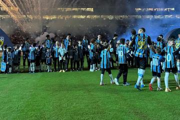 Noriega fue titular en triunfo de Gremio