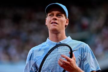 Jannik Sinner debutó con triunfo en Roland Garros