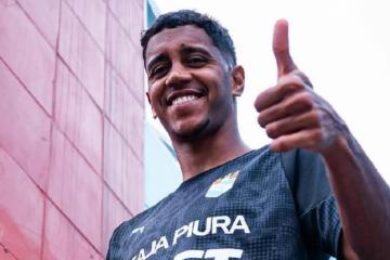 Gabriel Santana: “Somos un equipo grande y queríamos seguir en la Libertadores”