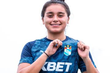 Sofía Aguayo se volvió a vestir de celeste