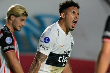 Copa Sudamericana: Olimpia venció a domicilio a Barracas y volvió a la pelea