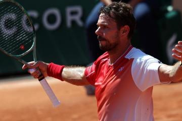 Entre lágrimas, Wawrinka se despidió de Roland Garros