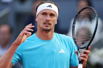 Zverev avanzó a octavos de final en Roma