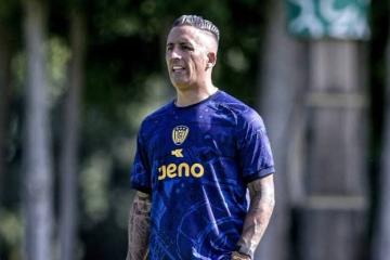 Lucas Barrios: "Si tengo la oportunidad de dirigir en Perú, sería un placer"