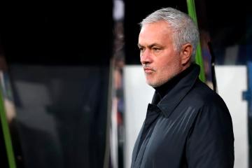 Benfica hizo oficial la salida de José Mourinho al Real Madrid