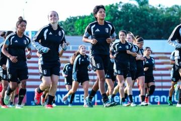 Selección Femenina realizó su última práctica en el Miguel Grau