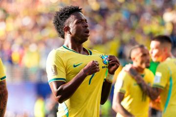 Vinicius: “El próximo partido se acerca y tenemos que ganar, cueste lo que cueste”