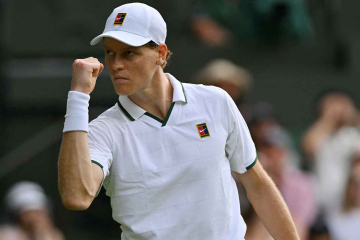 Italiano Jannik Sinner sigue firme en Wimbledon y ya está en tercera ronda