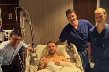 Listo para acompañar a Inglaterra: Henderson fue operado con éxito de la muñeca
