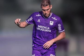 ¿Se muda a La Florida? Saravia no continuará en Defensor Sporting y podría llegar a Cristal
