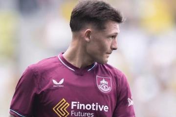 Oliver Sonne fue titular en el empate del Burnley ante Columbus Crew en amistoso