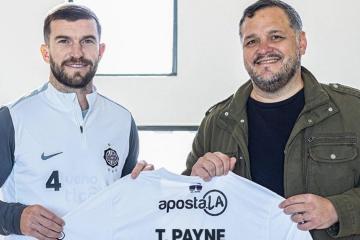 Olimpia de Paraguay oficializó al mundialista neozelandés Tim Payne